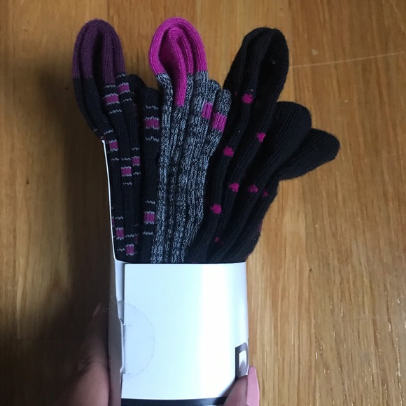 Dkny socks - Picture 2 of 3